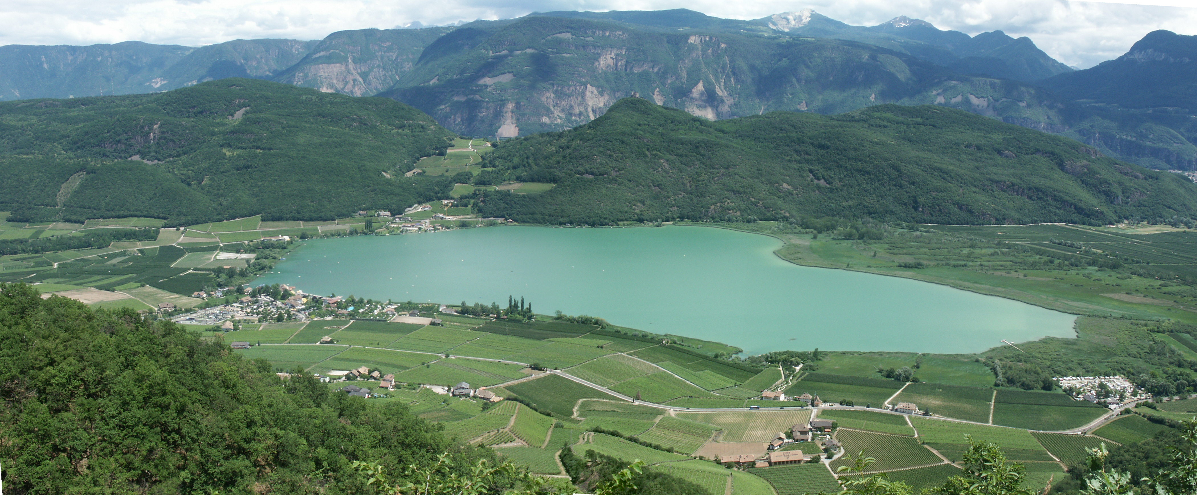 Foto di lago di caldaro